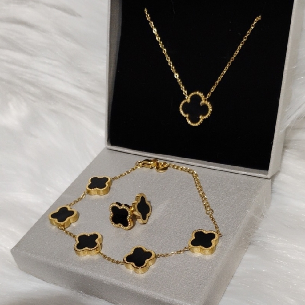 SALE!New 18kt Gold Plated Gold/Black 4 Leaf Clover Necklace Bracelet Earring Set - Picture 6 of 15